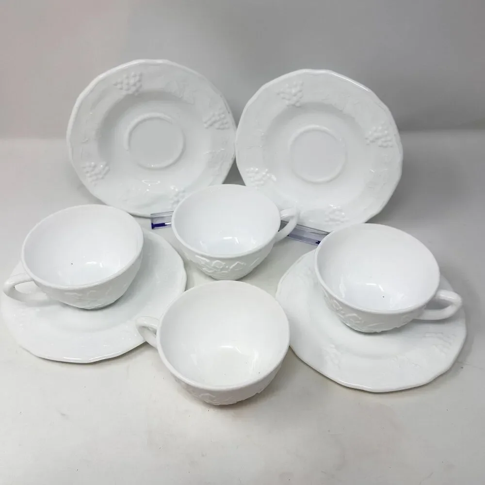 Vintage Indiana Colony Harvest Grape White Milk Glass 14pc Dinnerware Tea Set